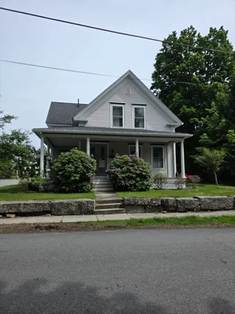 $1,800 | 48 Maple Street, Unit 2, Holden, MA 01520
