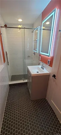 $2,600 | 11 Curry Road, Mahopac, NY 10541