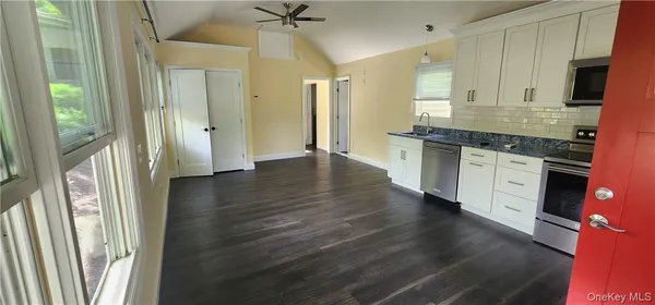 $2,600 | 11 Curry Road, Mahopac, NY 10541