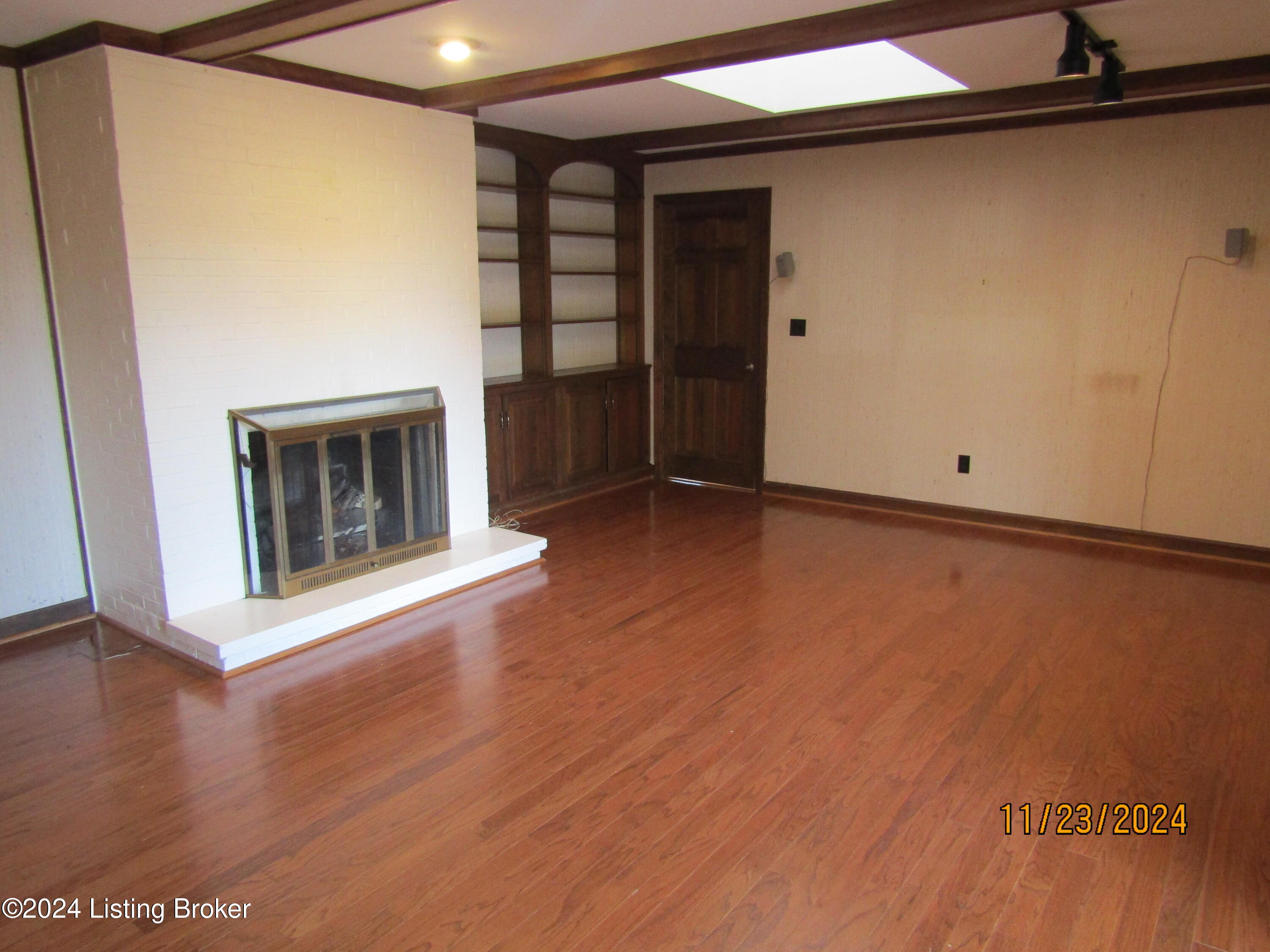 306 South Chadwick Road Louisville, KY 40222 - Photo 13 of 39 Family Room
