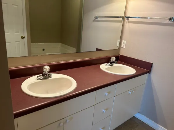 $289,500 | 2065 Winners Circle, Cantonment, FL 32533