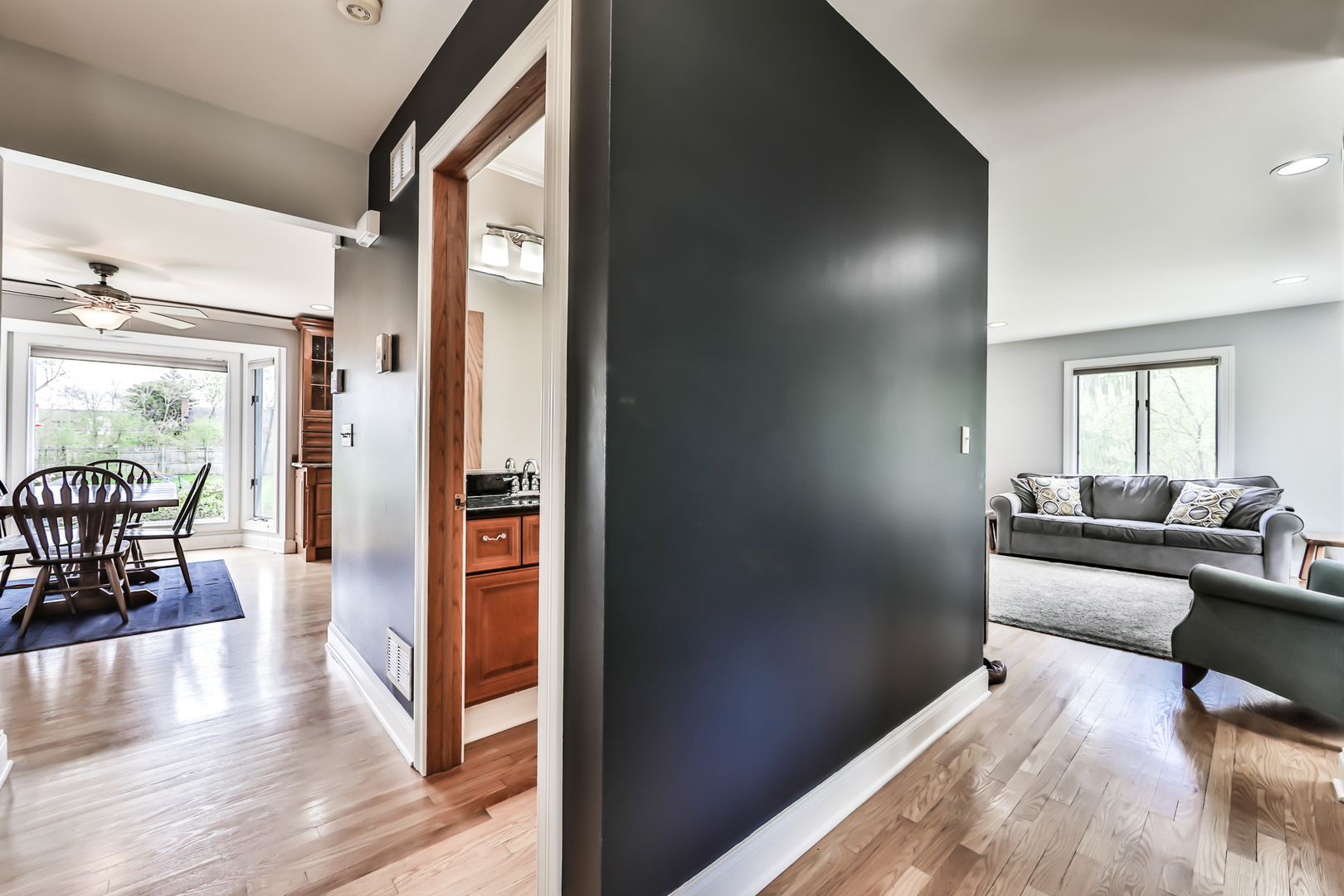 8001 William Drive Willowbrook, IL 60527 - Photo 11 of 44