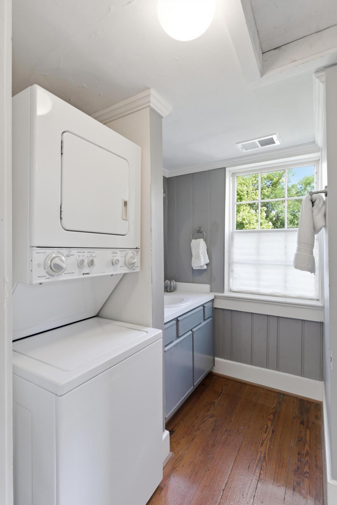 71 Rutledge Avenue Charleston, SC 29401 - Photo 39 of 43 Carriage house bathroom