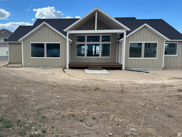 1248 North Bramble Place, Unit 32 Payson, UT 84651 - Photo 17 of 26 Different home, but same floor plan. Color and options will most likely not be the same.