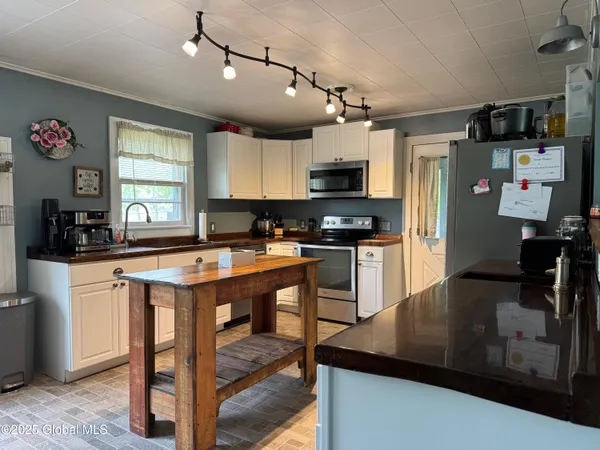 $239,000 | 38 3rd Avenue, Ticonderoga, NY 12883