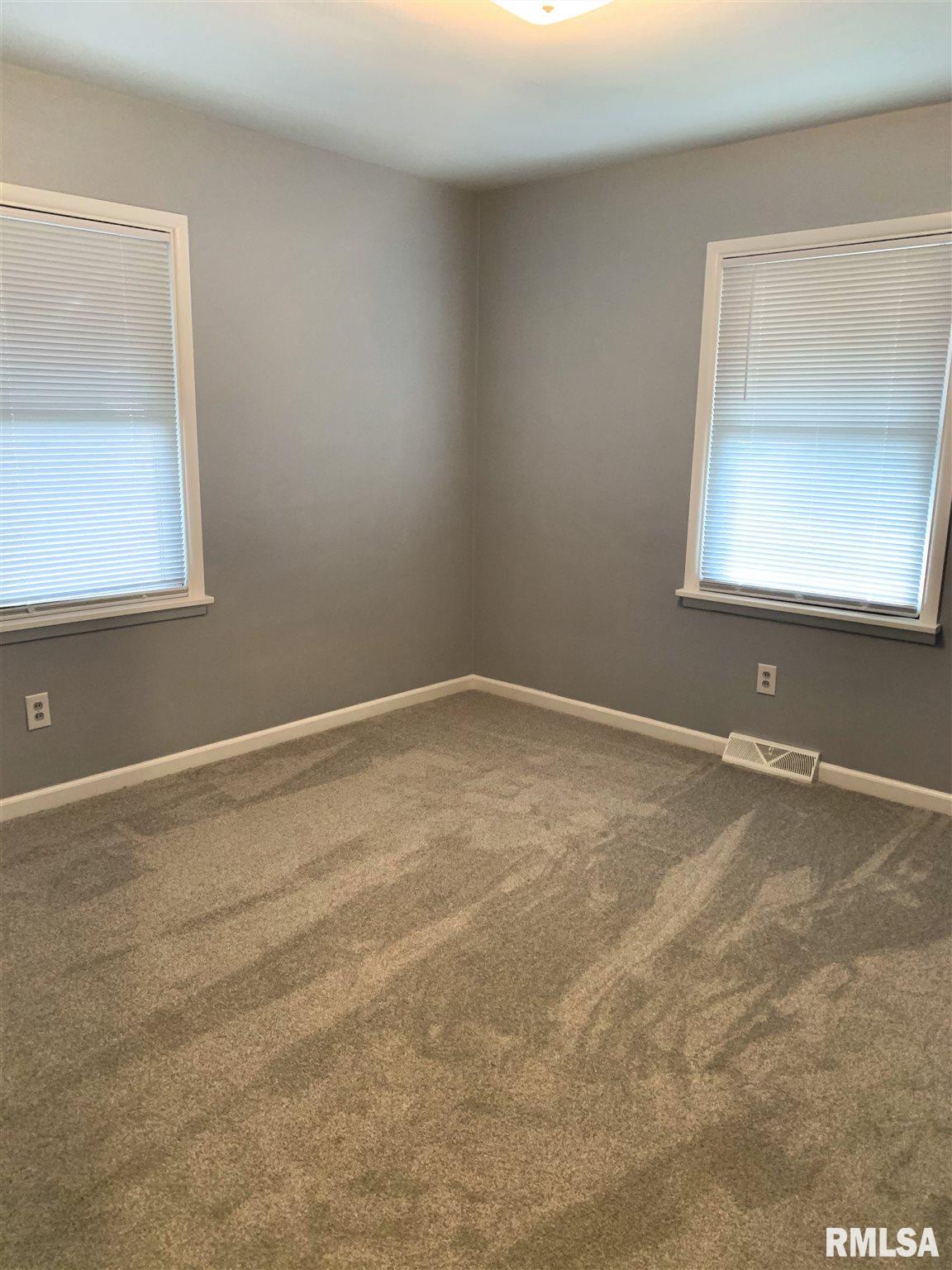1745 East Griffiths Avenue Springfield, IL 62702 - Photo 11 of 15