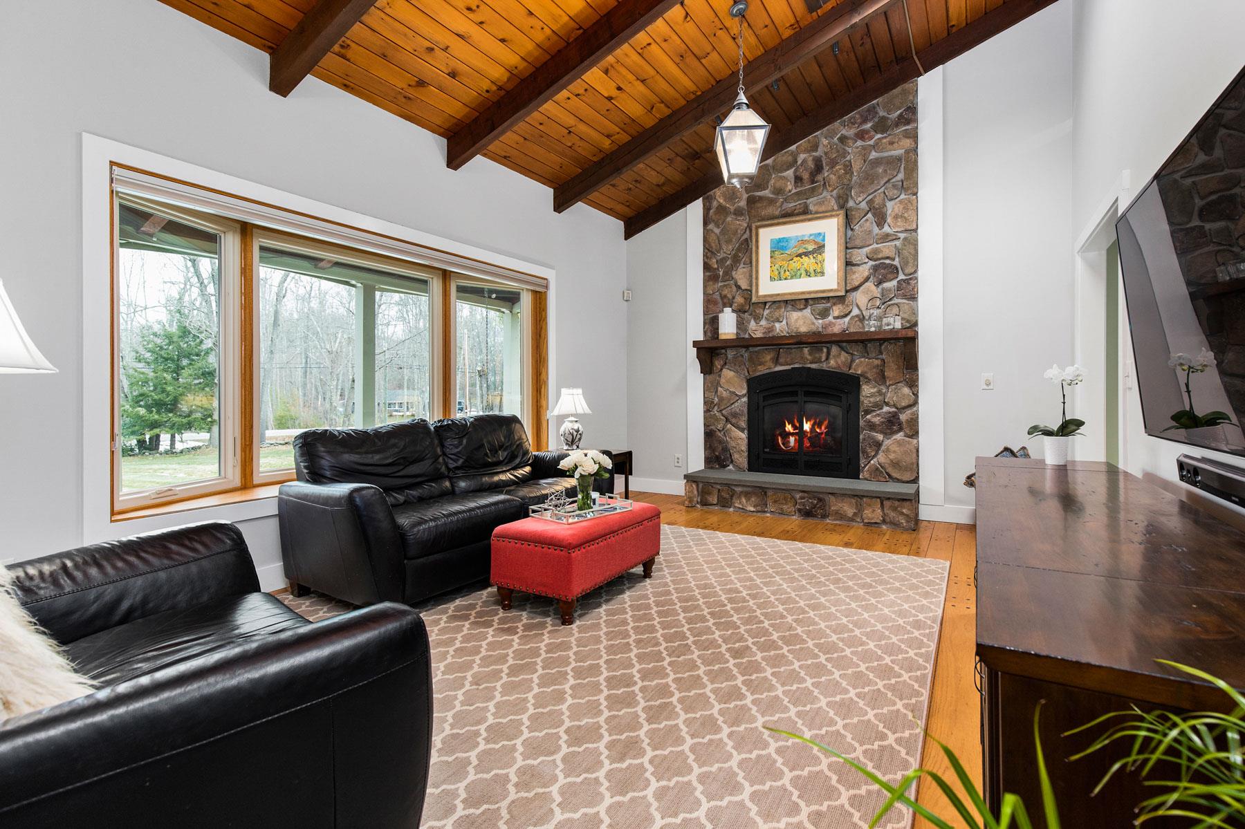 232 Tolend Road Dover, NH 03820 - Photo 4 of 40