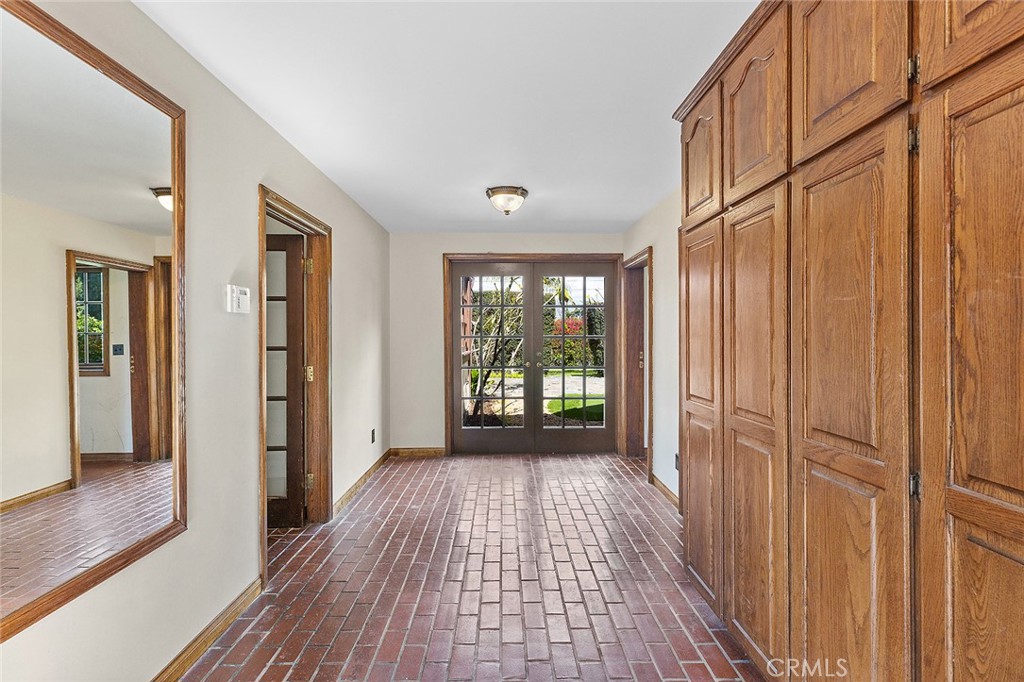 11550 183rd Street Artesia, CA 90701 - Photo 24 of 67 a view of hallway with windows