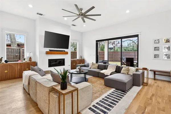 $1,695,000 | 5940 Bryan Parkway, Dallas, TX 75206