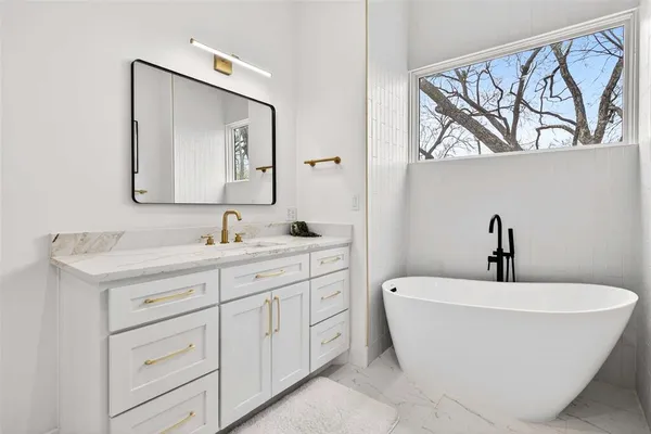 $1,695,000 | 5940 Bryan Parkway, Dallas, TX 75206