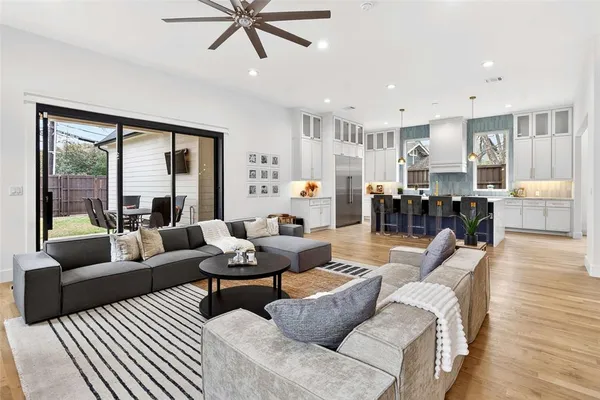 $1,695,000 | 5940 Bryan Parkway, Dallas, TX 75206