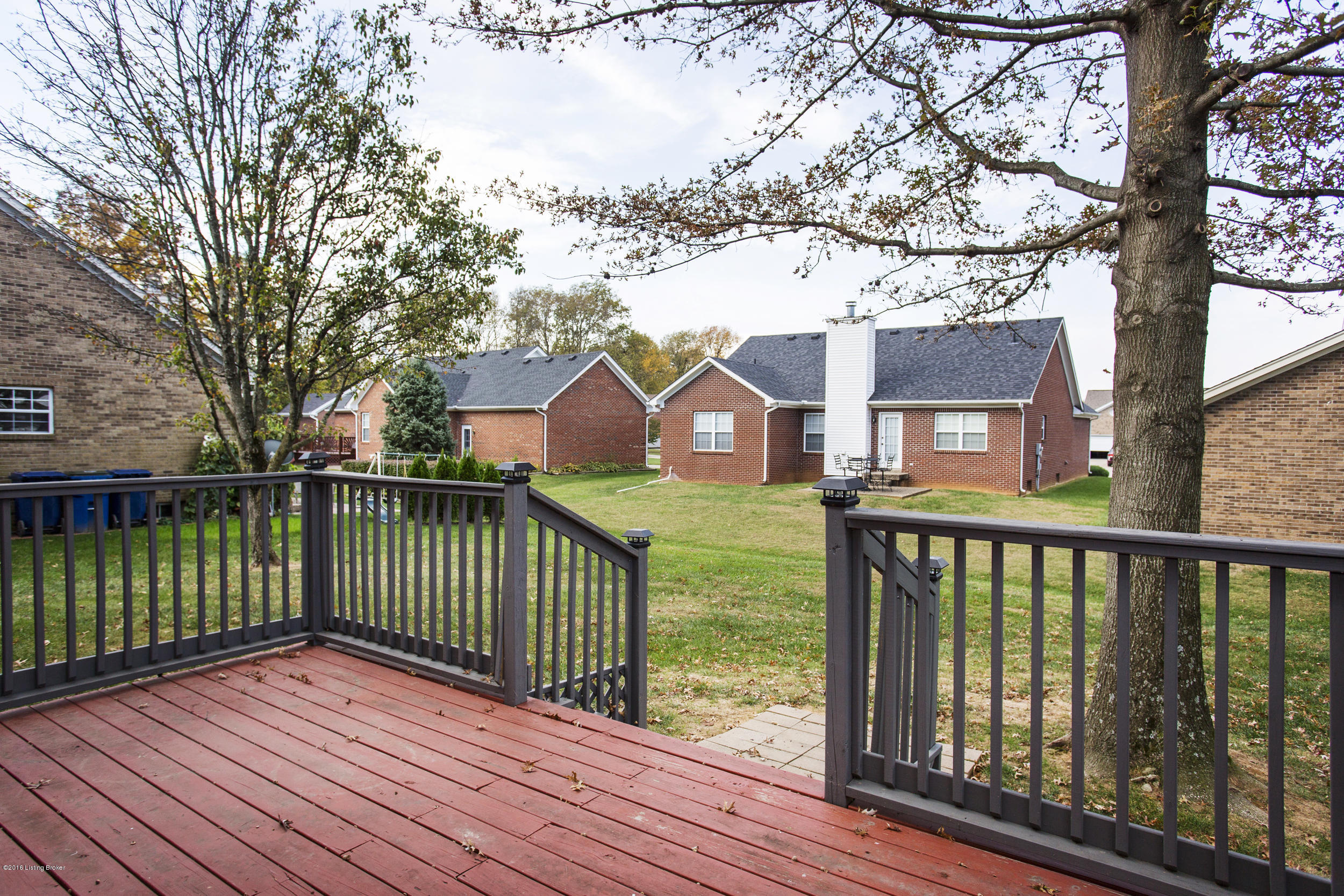 3812 Ridgehurst Court Louisville, KY 40299 - Photo 37 of 38 37-rear deck