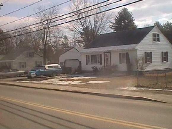 28 Oak Street Rochester, NH 03839 - Photo 1 of 1