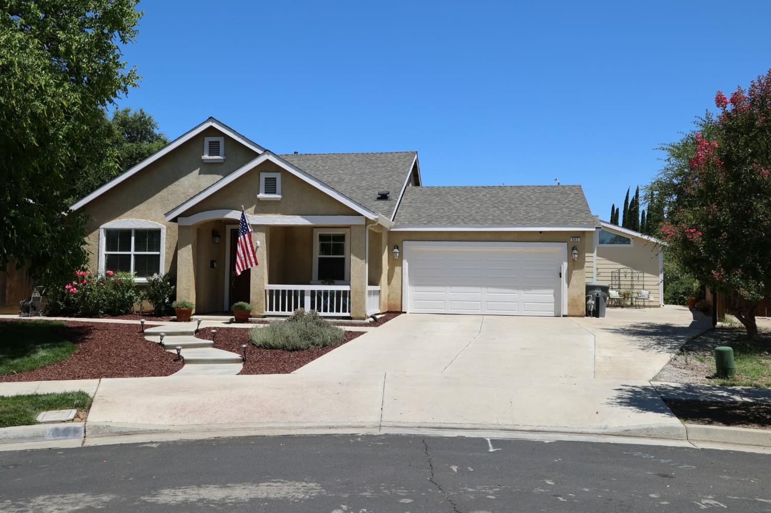 602 Abbott Avenue Reedley, CA 93654 - Photo 4 of 33
