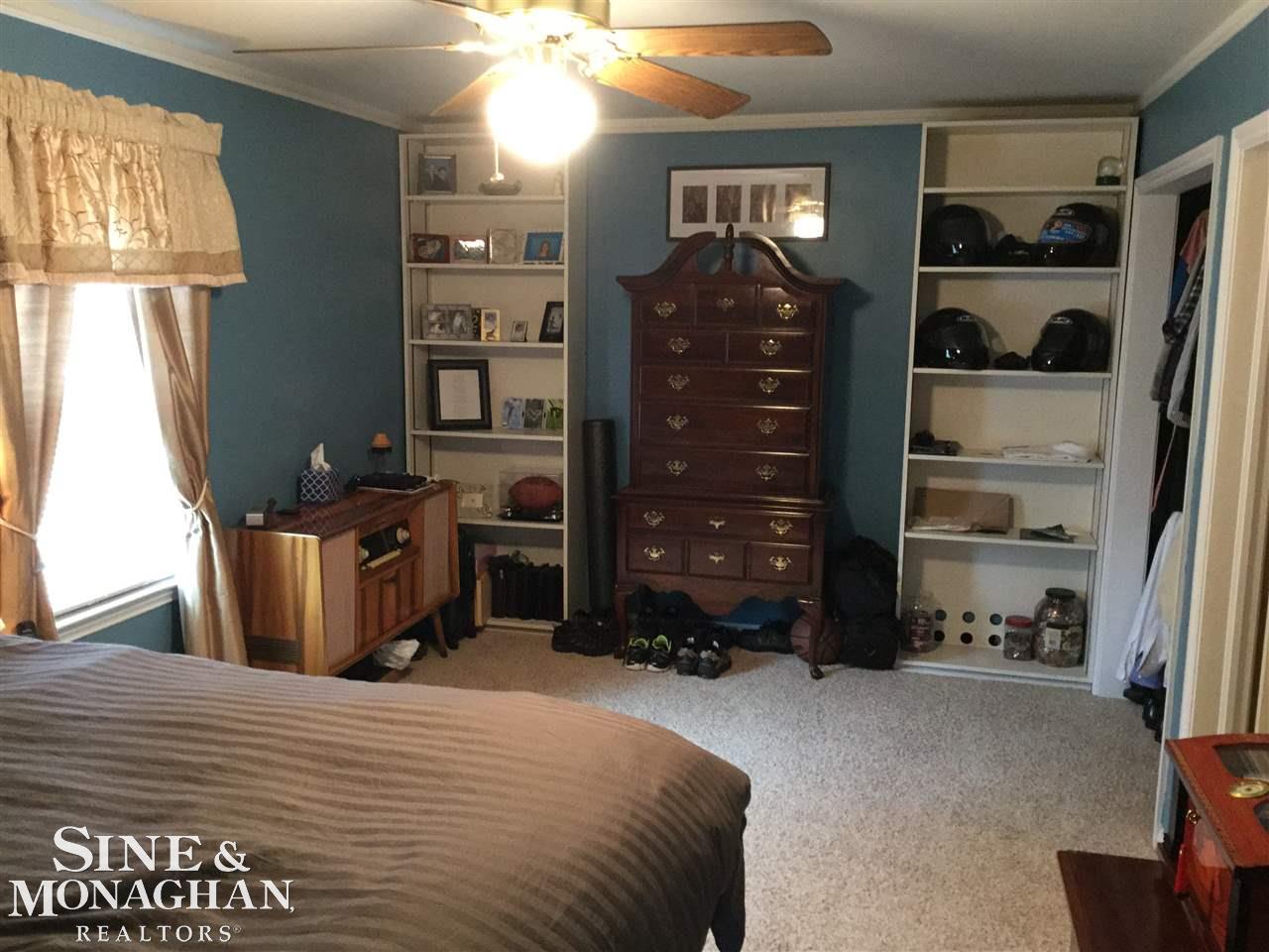 1082 Hampton Road Grosse Pointe Woods, MI 48236 - Photo 13 of 50