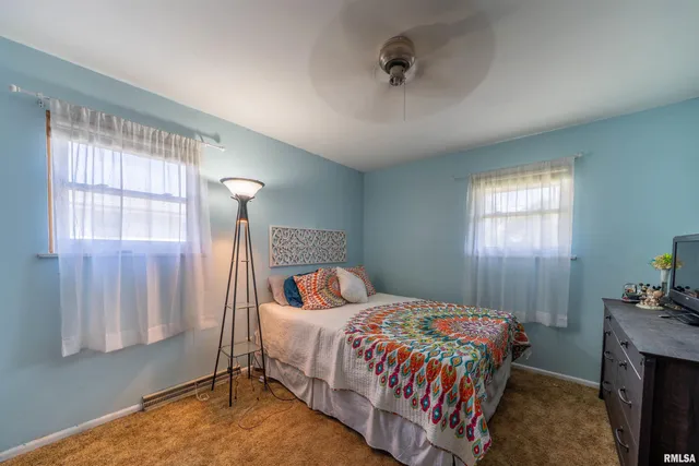 $106,000 | 103 South Meadowview Lane, Washington, IL 61571