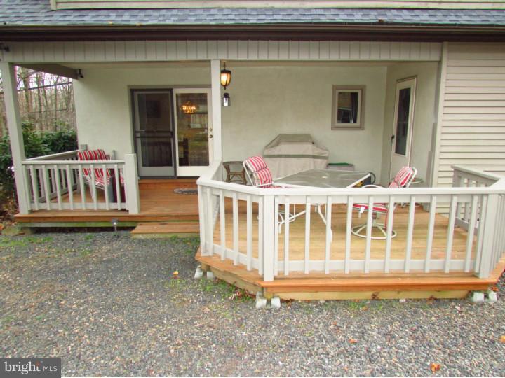 3190 Sterner Mill Road Quakertown, PA 18951 - Photo 22 of 25 Deck