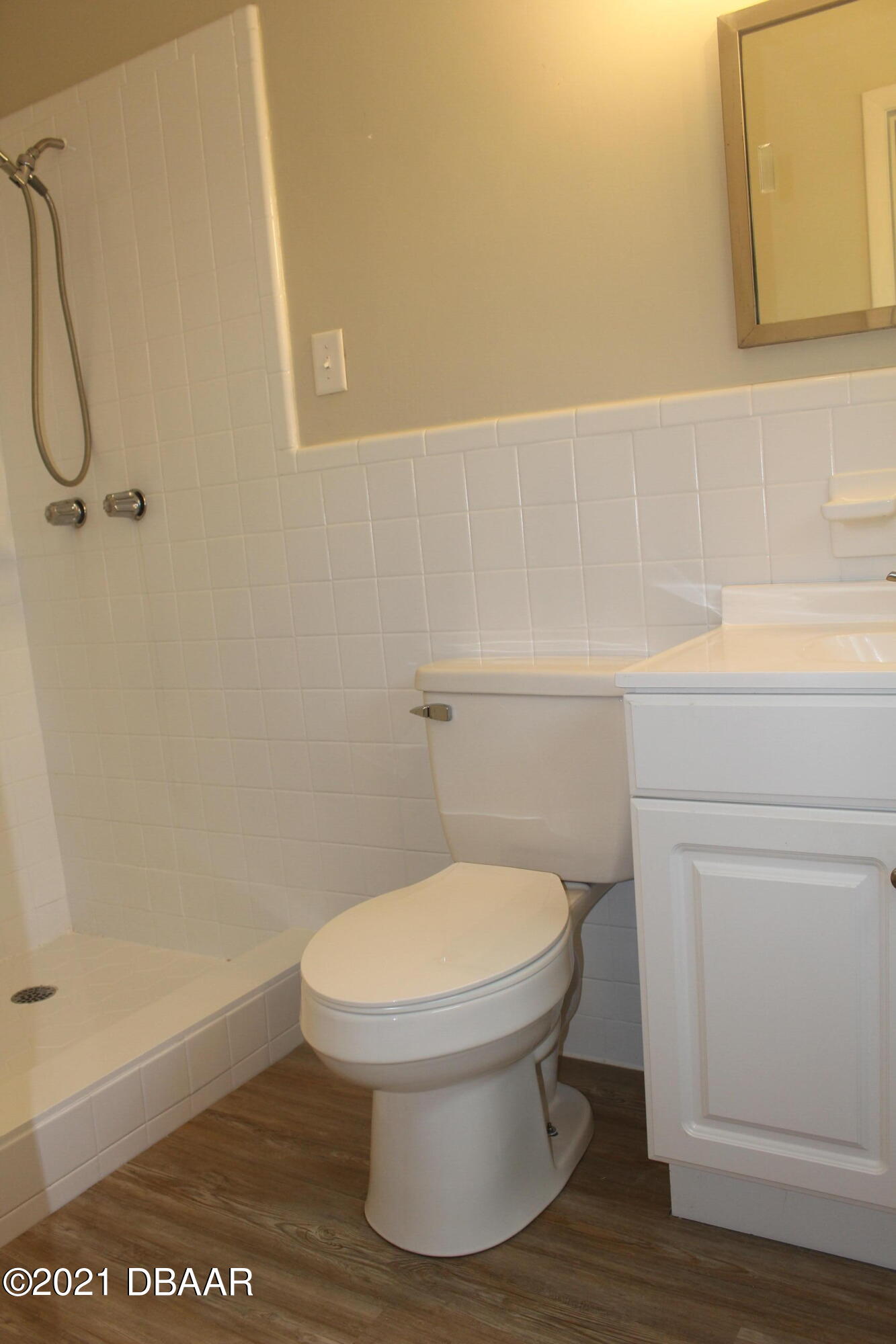 231 Sanchez Avenue Ormond Beach, FL 32174 - Photo 16 of 25 Master bath