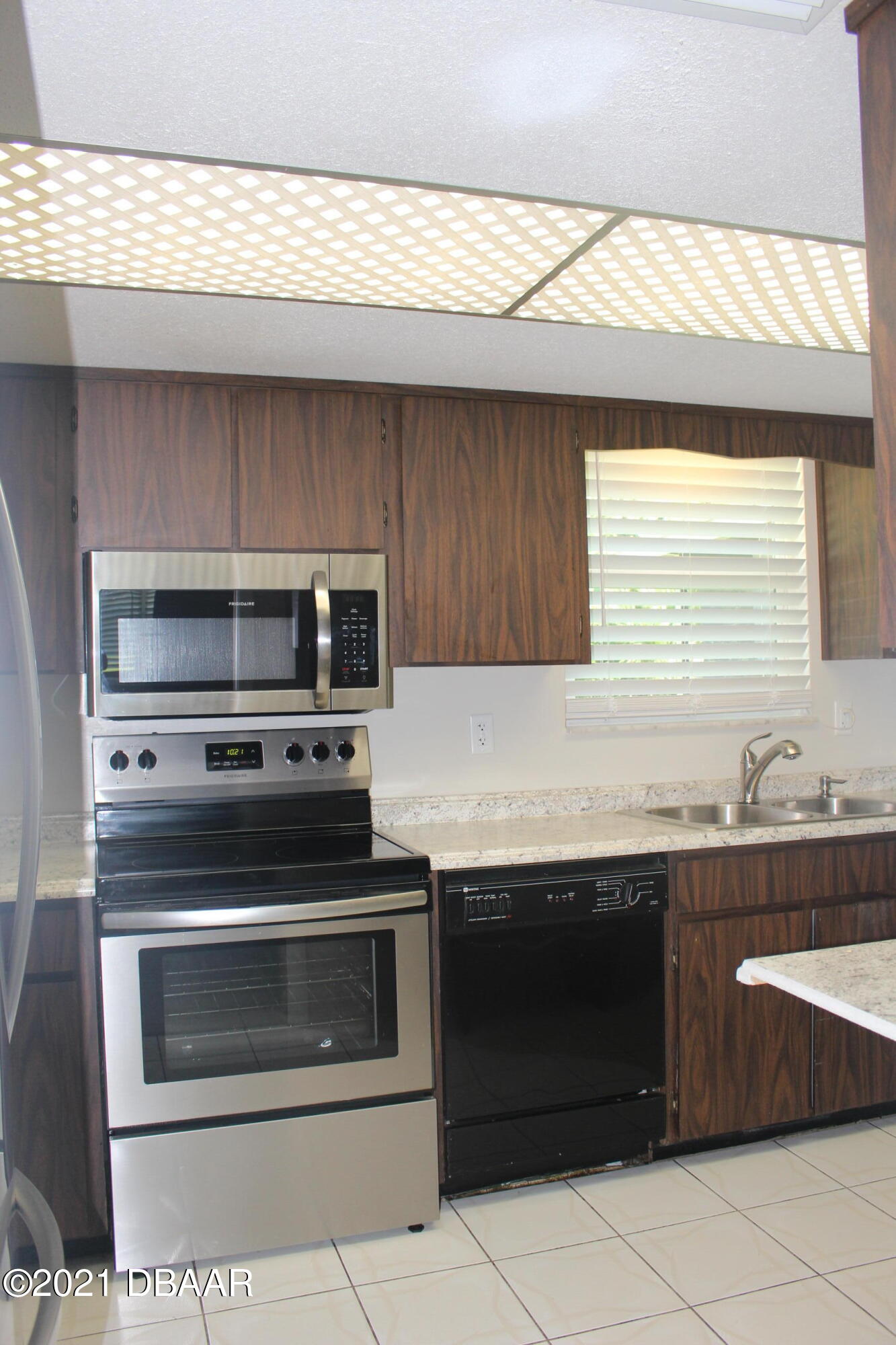 231 Sanchez Avenue Ormond Beach, FL 32174 - Photo 6 of 25 Stainless steel appliances