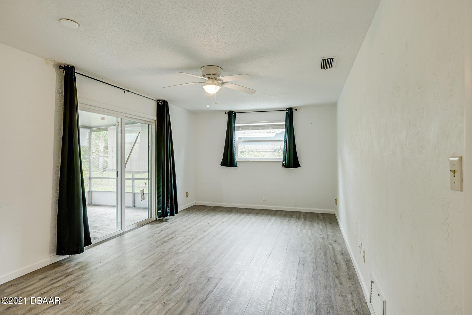 231 Sanchez Avenue Ormond Beach, FL 32174 - Photo 9 of 25 Family Room