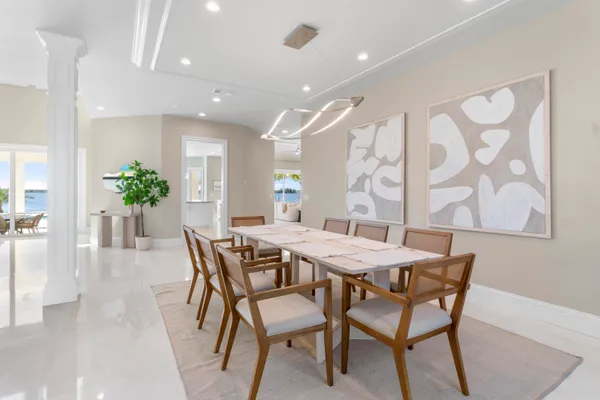 $5,895,000 | 526 Point Lane, Vero Beach, FL 32963