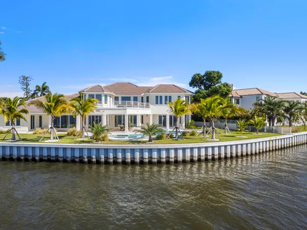 $5,895,000 | 526 Point Lane, Vero Beach, FL 32963