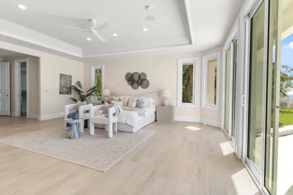 $5,895,000 | 526 Point Lane, Vero Beach, FL 32963