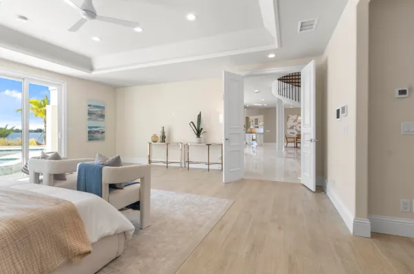 $5,895,000 | 526 Point Lane, Vero Beach, FL 32963