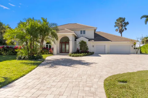 $5,895,000 | 526 Point Lane, Vero Beach, FL 32963