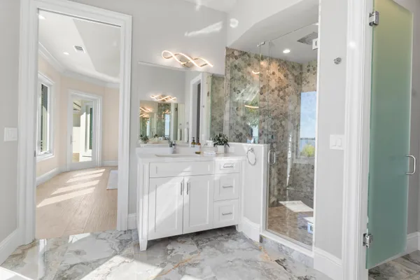 $5,895,000 | 526 Point Lane, Vero Beach, FL 32963