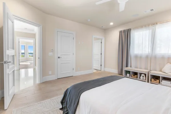 $5,895,000 | 526 Point Lane, Vero Beach, FL 32963