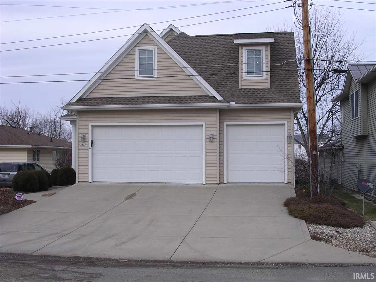 8256 East North Road Syracuse, IN 46567 - Photo 2 of 24 Gallery Image 2