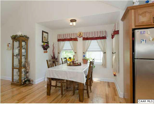 23 Stonefield Road Palmyra, VA 22963 - Photo 12 of 32 a dining room with furniture and window