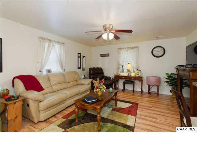 23 Stonefield Road Palmyra, VA 22963 - Photo 23 of 32 a living room with furniture