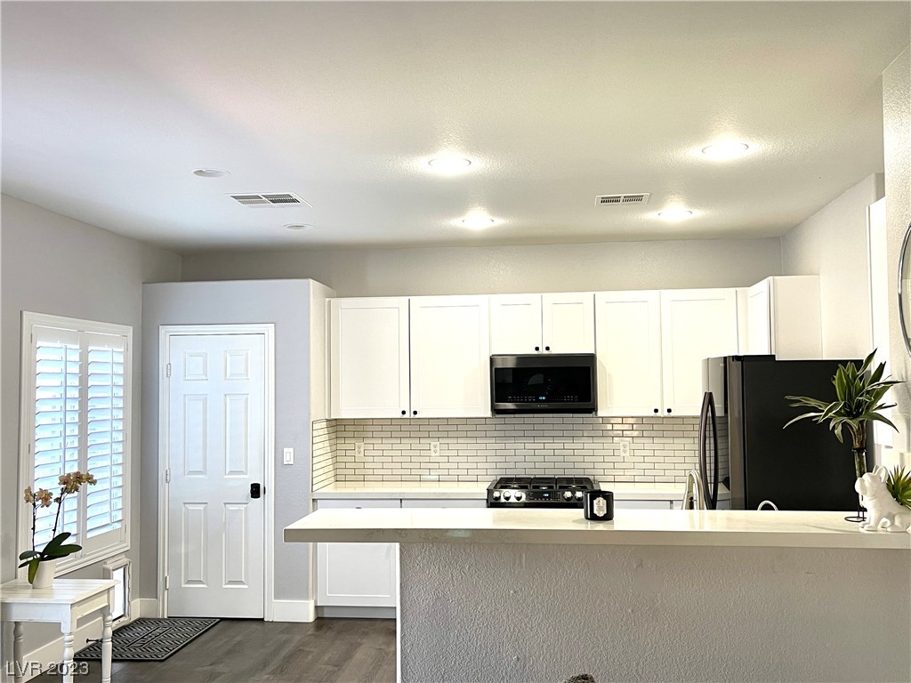 251 Integrity Ridge Drive Henderson, NV 89052 - Photo 11 of 52
