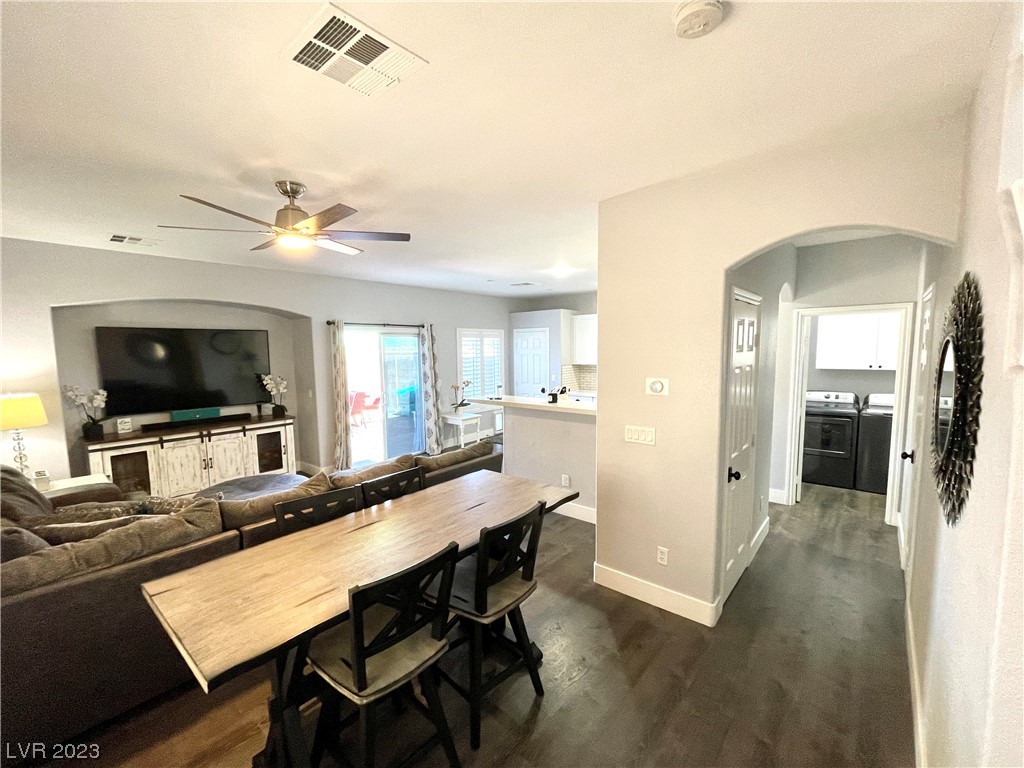 251 Integrity Ridge Drive Henderson, NV 89052 - Photo 6 of 52