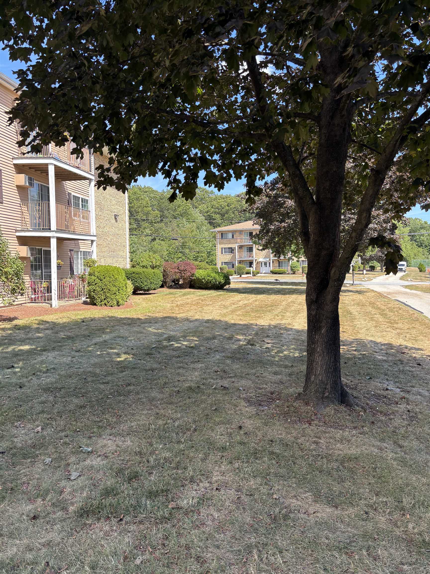 379 Huse Road, Unit 26 Manchester, NH 03103 - Photo 14 of 16