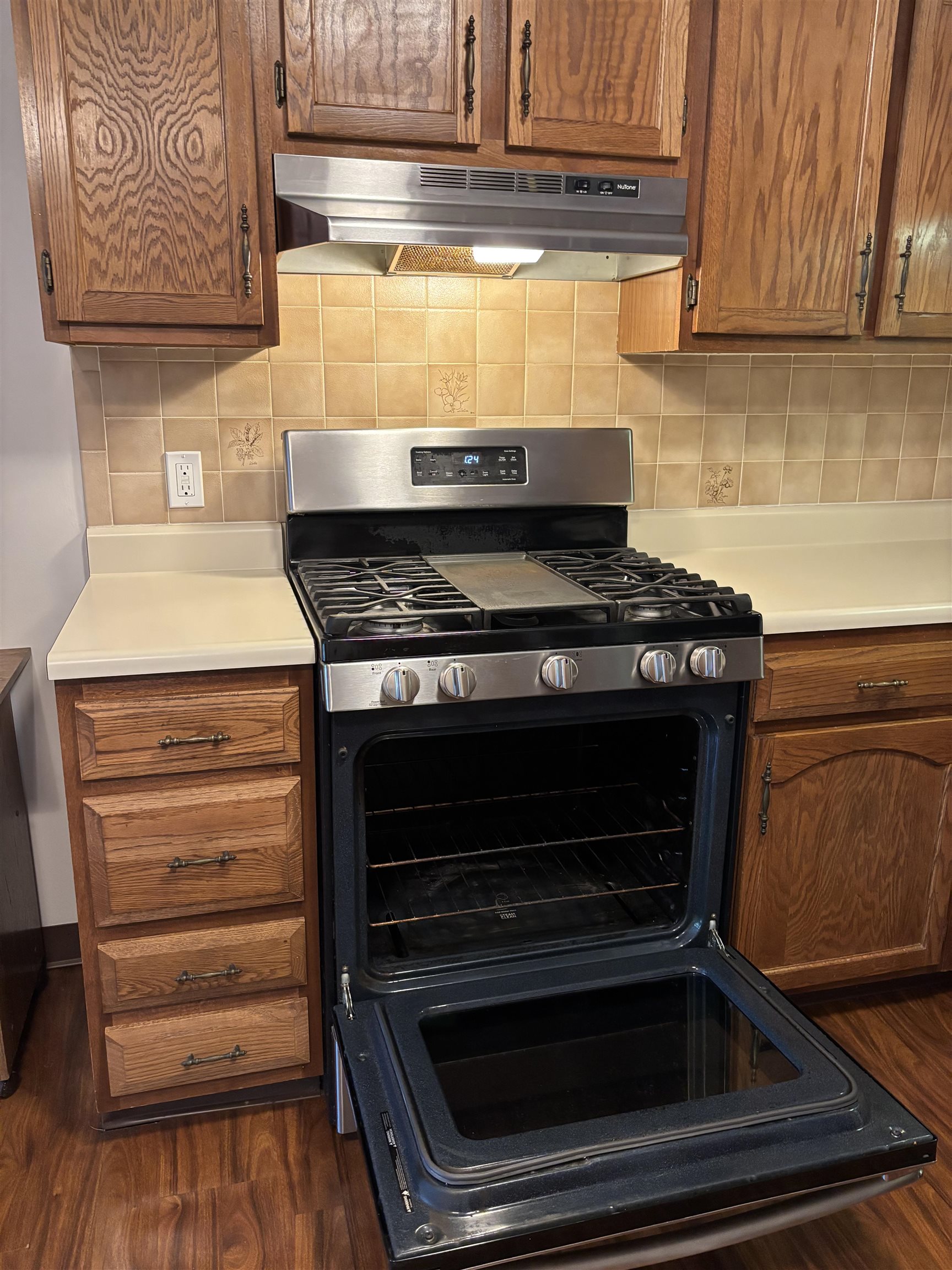 379 Huse Road, Unit 26 Manchester, NH 03103 - Photo 6 of 16