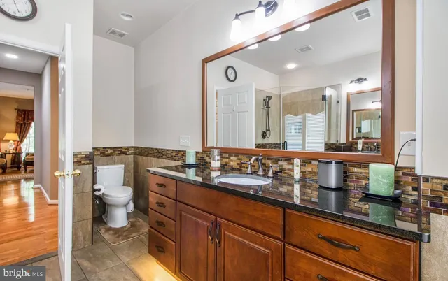 $4,700 | 913 Pleasant Drive, Rockville, MD 20850