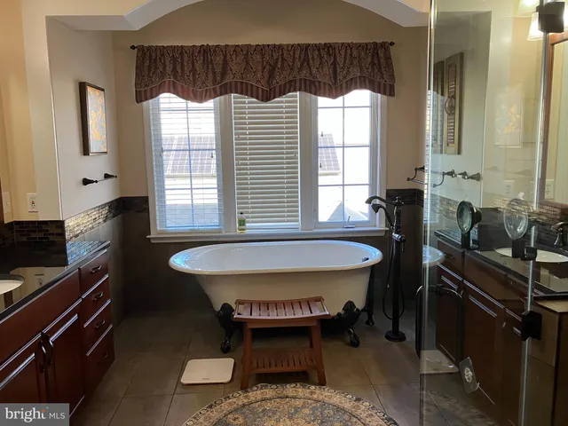 $4,700 | 913 Pleasant Drive, Rockville, MD 20850