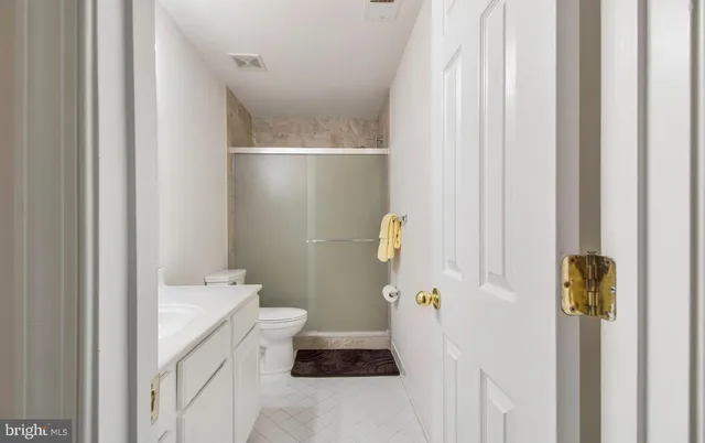 $4,700 | 913 Pleasant Drive, Rockville, MD 20850