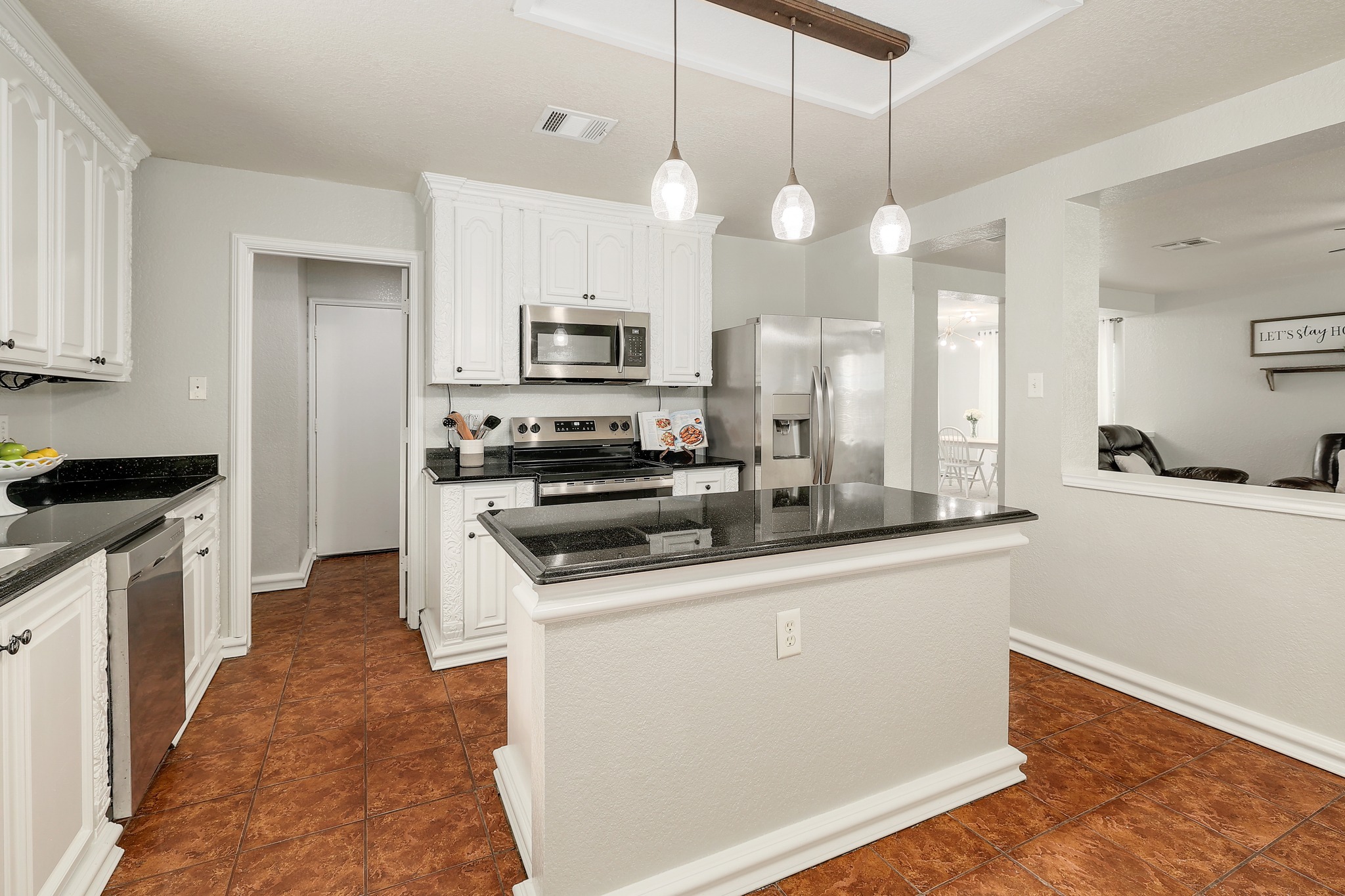 335 Mistletoe Lane Kyle, TX 78640 - Photo 11 of 40