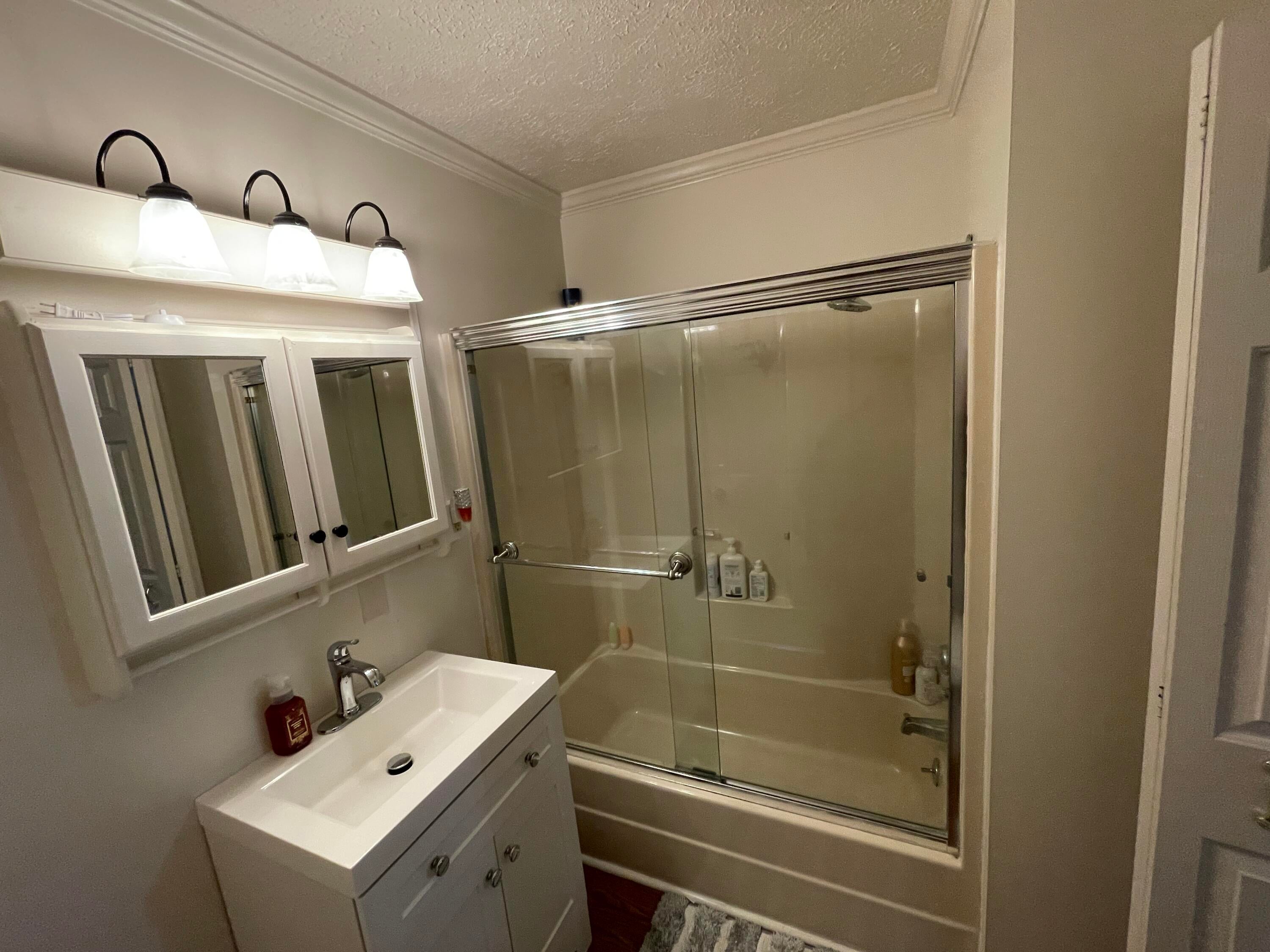 8527 Artesia Beach Road St. Helen, MI 48656 - Photo 19 of 29 2nd Floor Full Bath