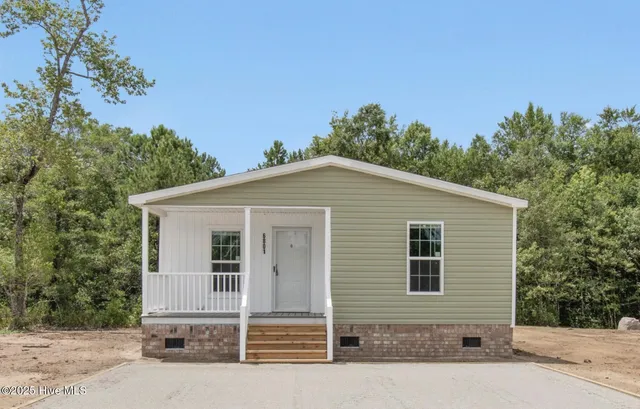 $269,500 | 6801 Lewis Drive Southeast, Winnabow, NC 28479