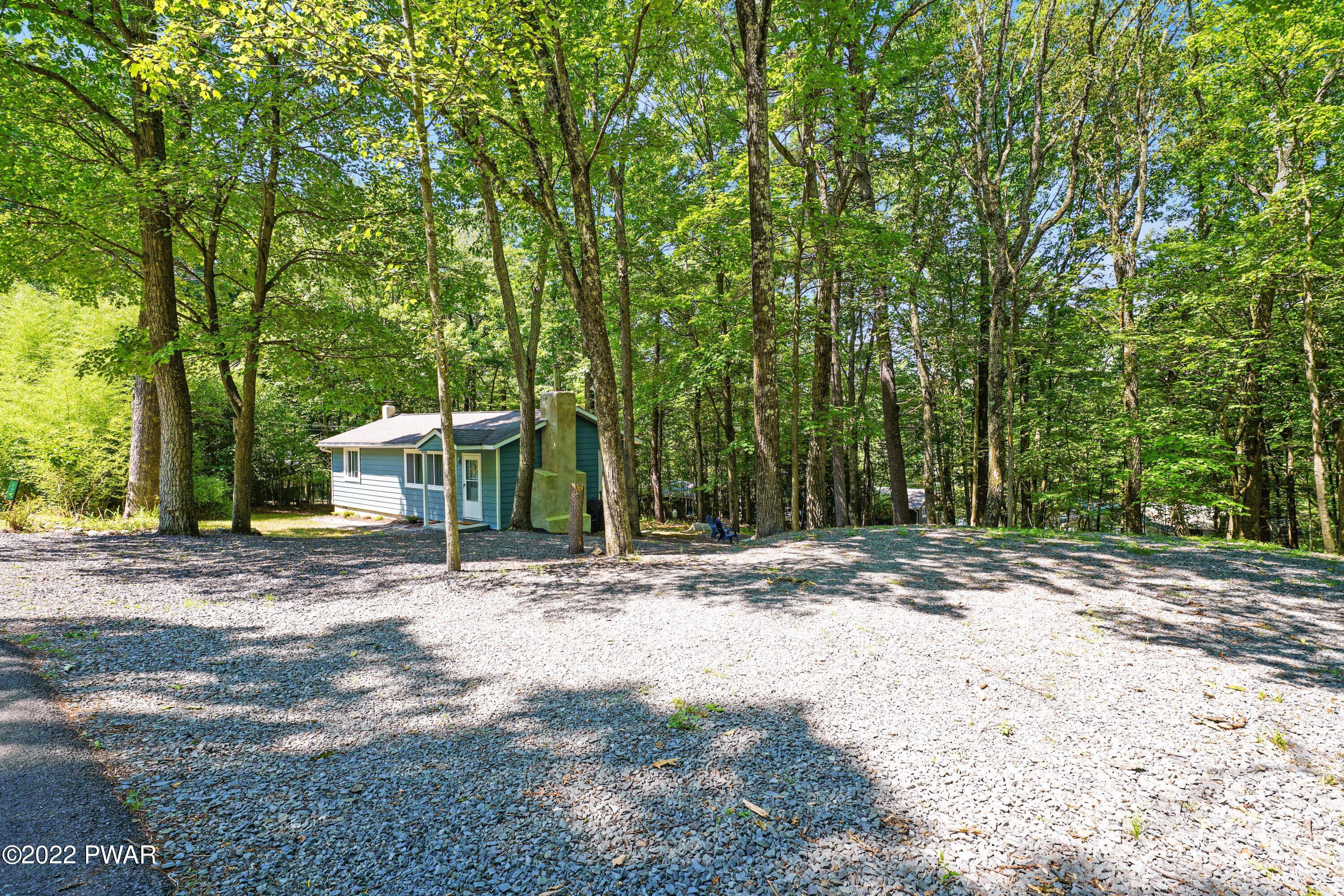 129 Chestnut Street Dingmans Ferry, PA 18328 - Photo 9 of 27