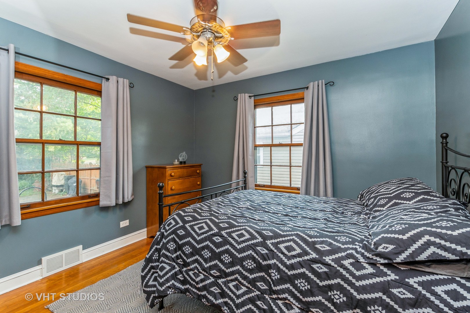 1825 Evergreen Road Homewood, IL 60430 - Photo 5 of 12 a bedroom with a bed and a window