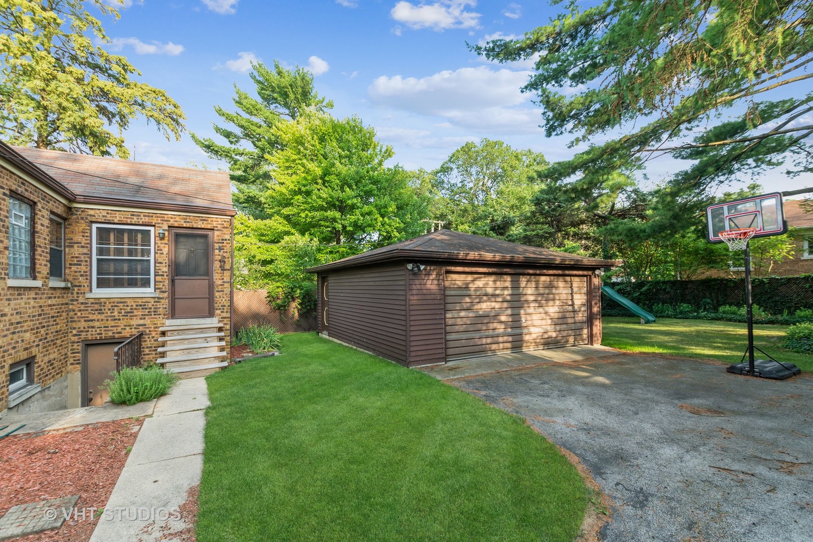 1825 Evergreen Road Homewood, IL 60430 - Photo 10 of 12 a view of a house with a yard