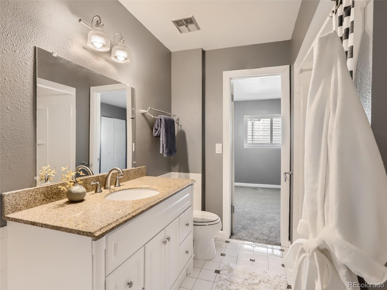 1060 South Parker Road, Unit 12 Denver, CO 80231 - Photo 19 of 28