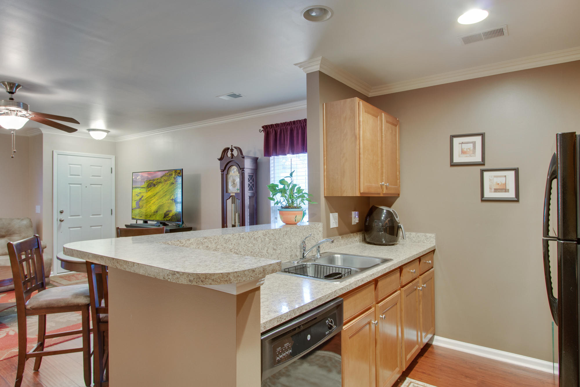 334 Briarbend Road Goose Creek, SC 29445 - Photo 8 of 17 9
