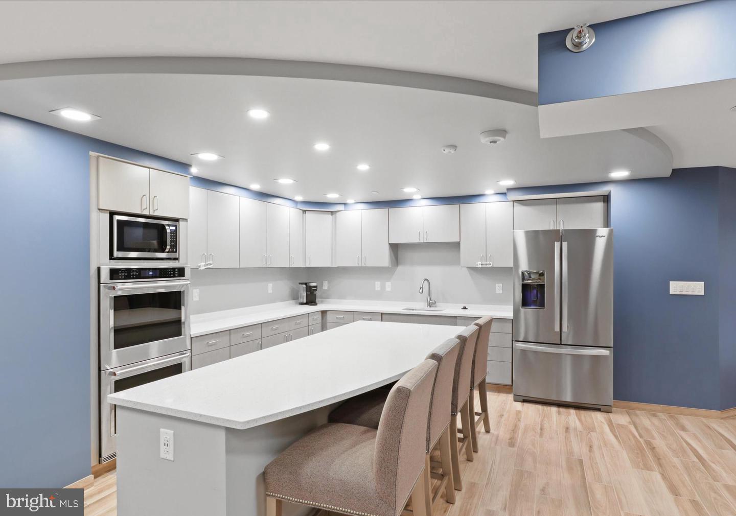 1808 Old Meadow Road, Unit 702 McLean, VA 22102 - Photo 17 of 19 Community room